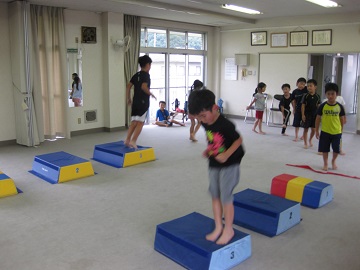 深川空手教室 跳び箱トレーニング1