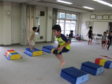 深川空手教室 跳び箱トレーニング2