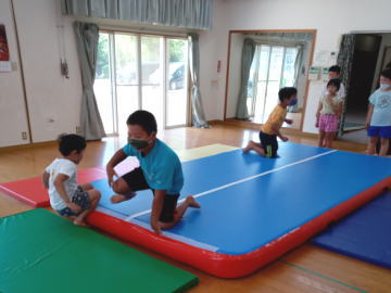 にんじゃあそび教室 小学生クラス エアートラック