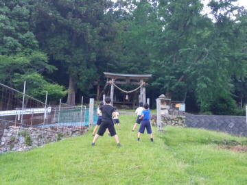 安佐北区 白木町三田 神社 空手の稽古